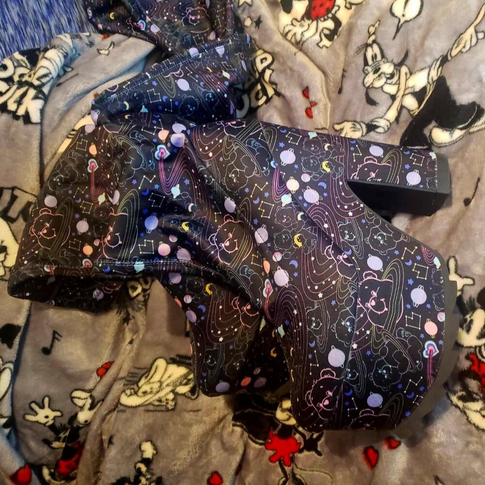 YRU CareBear Platform Thigh-High Platforms Women Size 8